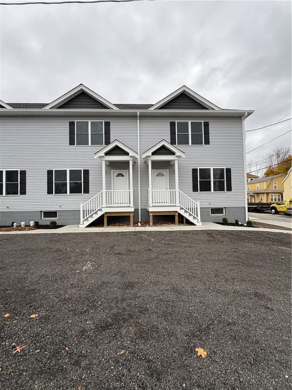 184 Avenue C M2, Woonsocket, RI 02895