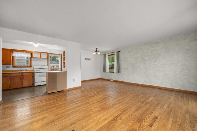 N84W16651 Ann AVENUE, Menomonee Falls, WI 53051