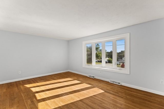 42 Boylston St 42R, Randolph, MA 02368