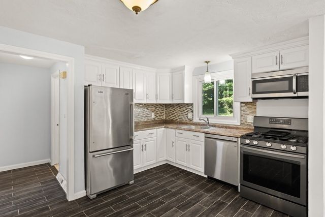 42 Boylston St 42R, Randolph, MA 02368