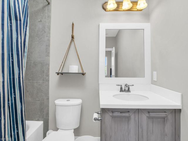 14785 Leeward DR, Naples, FL 34114