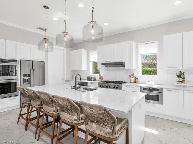 14785 Leeward DR, Naples, FL 34114