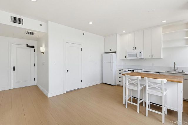 702 Ash Street 702, San Diego, CA 92101