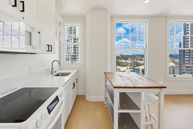 702 Ash Street 702, San Diego, CA 92101