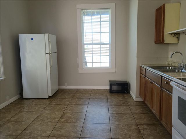 1614 Market Street 2, Galveston, TX 77550