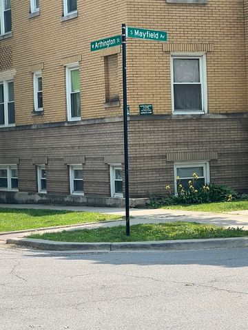 5907 W Arthington Street 2, Chicago, IL 60644