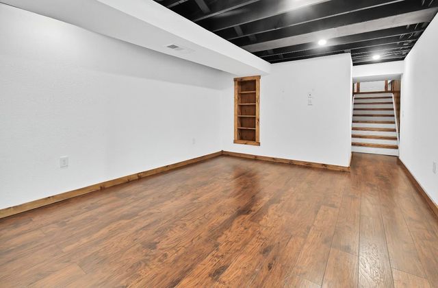 5955 Osage Road, Waterloo, IA 50703