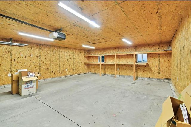 5955 Osage Road, Waterloo, IA 50703