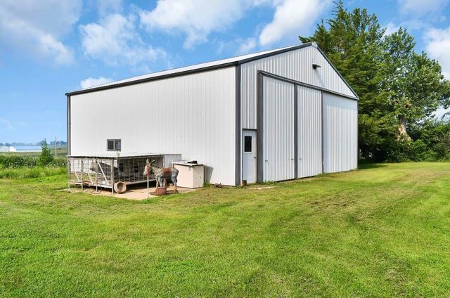 5955 Osage Road, Waterloo, IA 50703