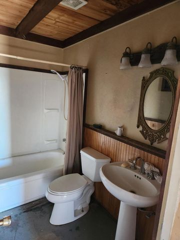 59318 Sunny Sands Drive, Yucca Valley, CA 92284