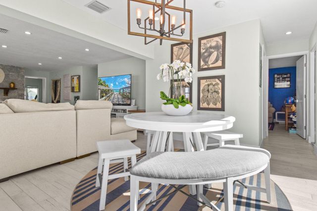 912 SE 15th Court, Deerfield Beach, FL 33441