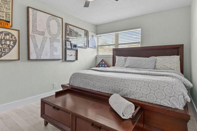 912 SE 15th Court, Deerfield Beach, FL 33441