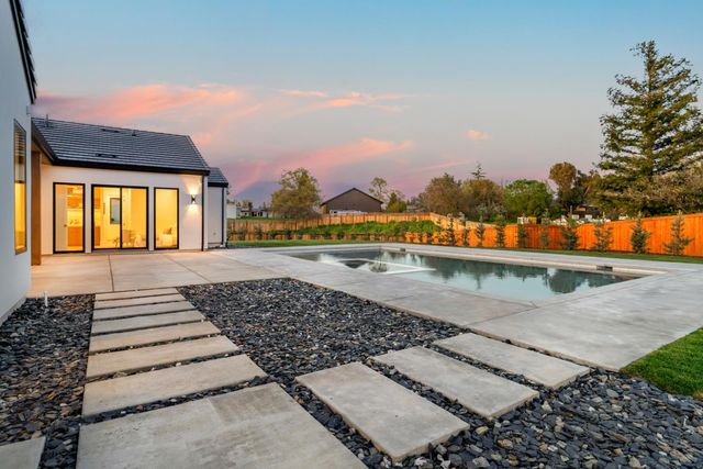 209 Corte Sendero, Lincoln, CA 95648