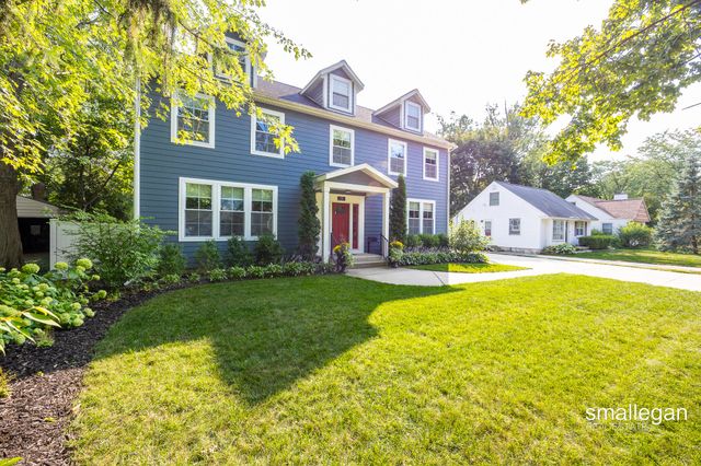 2114 Tenway Drive SE, East Grand Rapids, MI 49506