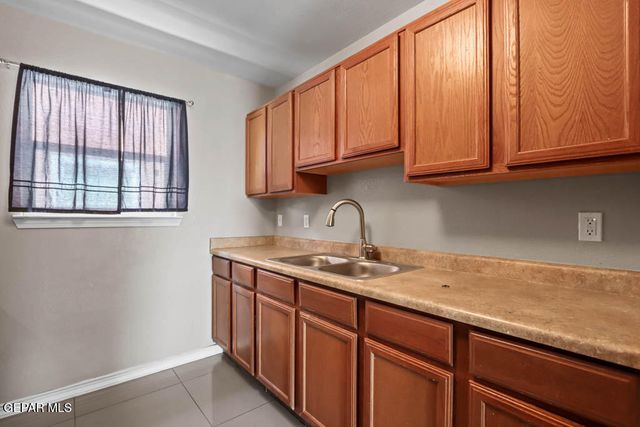 732 Teichelkamp Drive, Horizon City, TX 79928