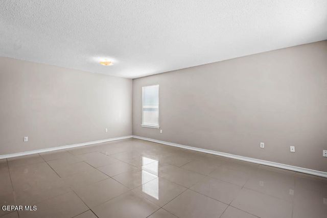 732 Teichelkamp Drive, Horizon City, TX 79928