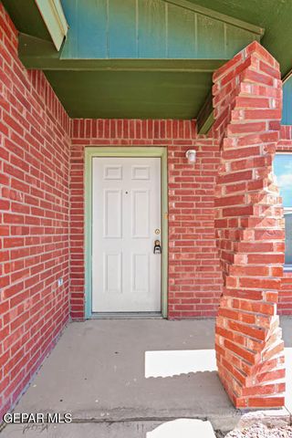 732 Teichelkamp Drive, Horizon City, TX 79928