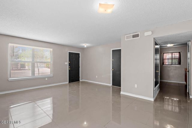 732 Teichelkamp Drive, Horizon City, TX 79928