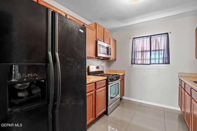 732 Teichelkamp Drive, Horizon City, TX 79928