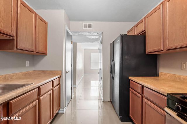 732 Teichelkamp Drive, Horizon City, TX 79928