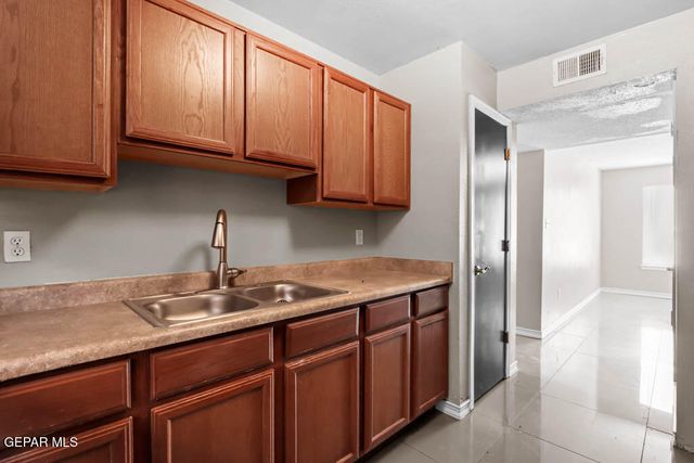 732 Teichelkamp Drive, Horizon City, TX 79928