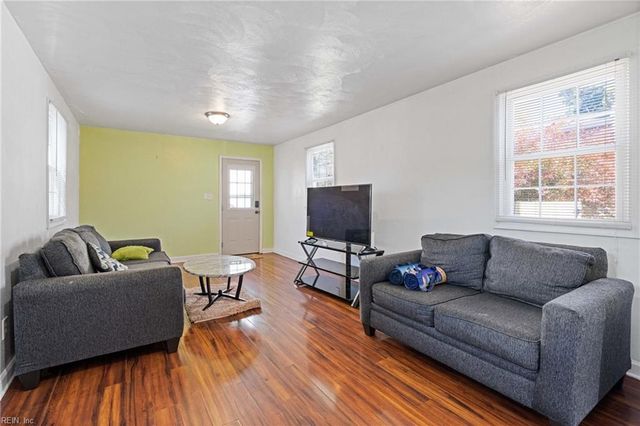 3410 Arlington PL, Portsmouth, VA 23707