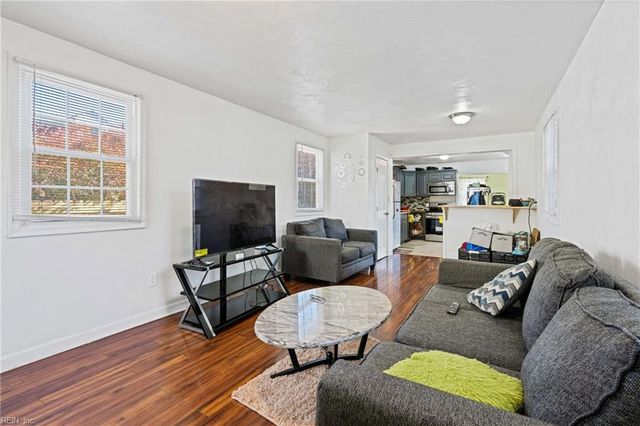 3410 Arlington PL, Portsmouth, VA 23707