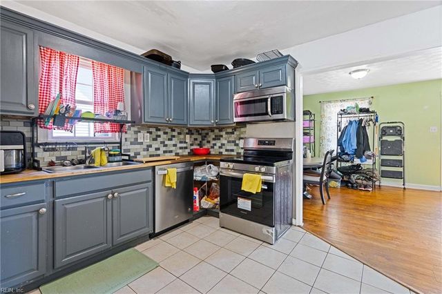 3410 Arlington PL, Portsmouth, VA 23707