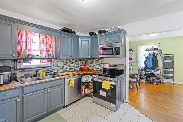 3410 Arlington PL, Portsmouth, VA 23707