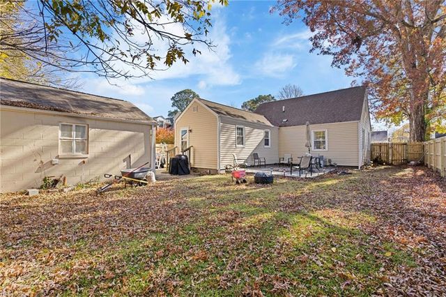 3410 Arlington PL, Portsmouth, VA 23707