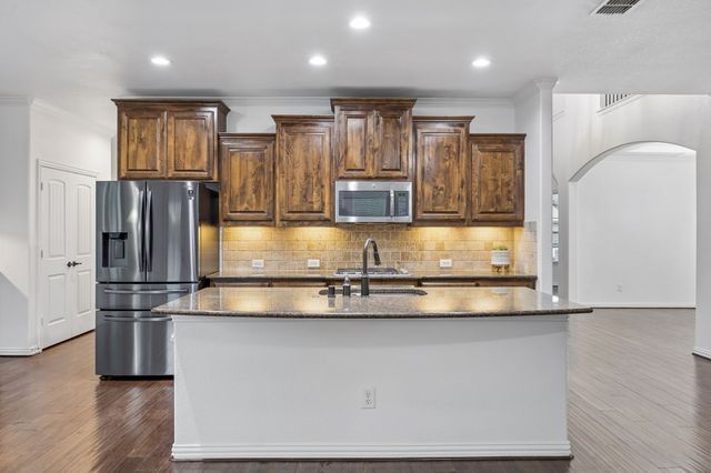 9519 Amberwoods Lane, Frisco, TX 75035