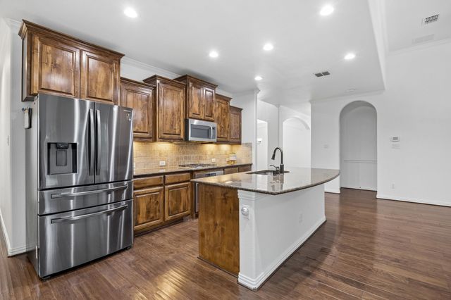 9519 Amberwoods Lane, Frisco, TX 75035