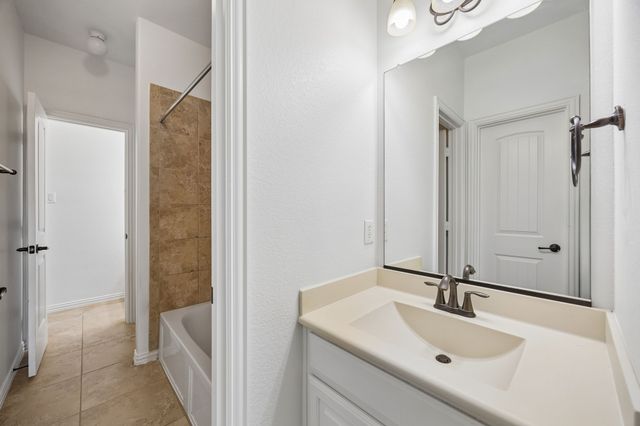 9519 Amberwoods Lane, Frisco, TX 75035