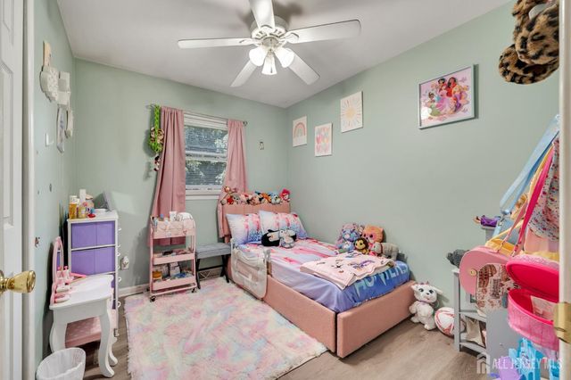 12 Pierrepont Avenue, Middlesex, NJ 08846