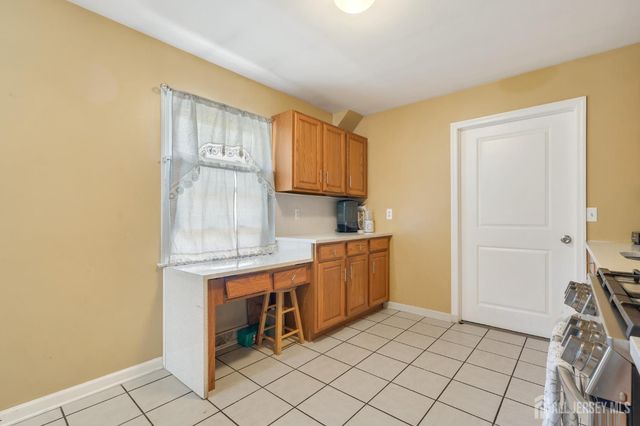 12 Pierrepont Avenue, Middlesex, NJ 08846