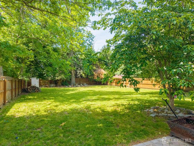 12 Pierrepont Avenue, Middlesex, NJ 08846