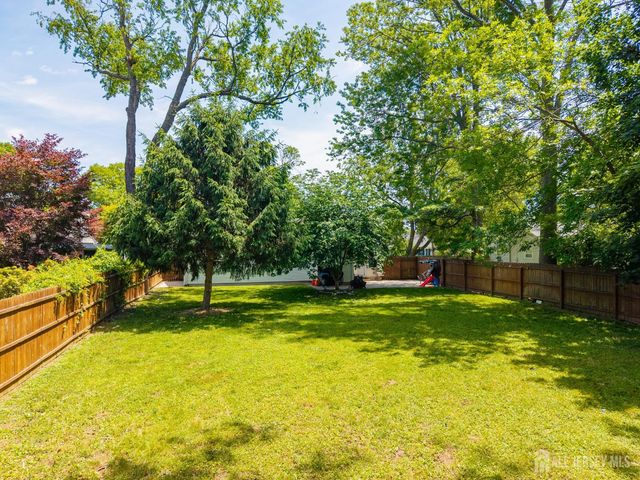 12 Pierrepont Avenue, Middlesex, NJ 08846