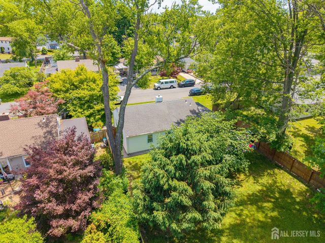12 Pierrepont Avenue, Middlesex, NJ 08846