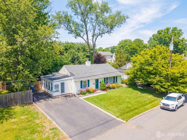 12 Pierrepont Avenue, Middlesex, NJ 08846