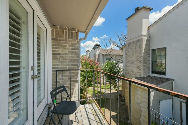 2425 Augusta Drive 24, Houston, TX 77057