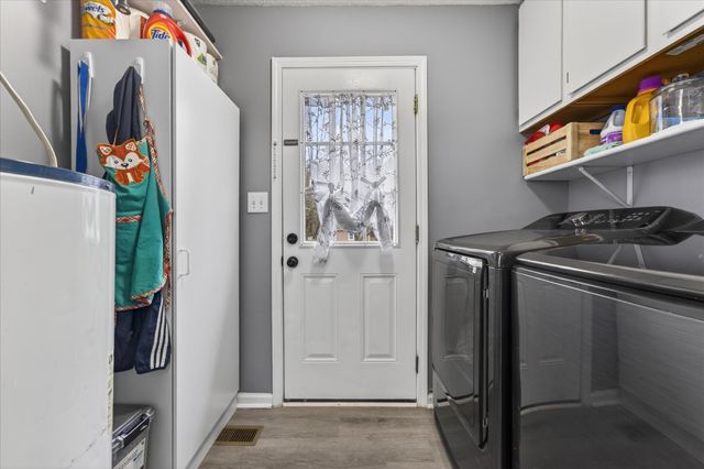 1485 Sunshine Dr, Clarksville, TN 37042