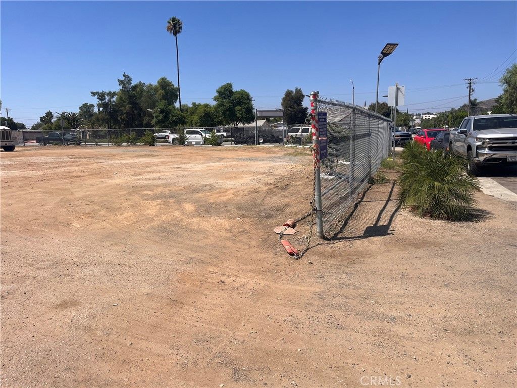 13700 Magnolia, Corona, CA 92879 — exterior