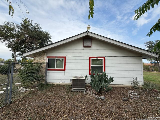 6918 Sun Valley Dr, San Antonio, TX 78227