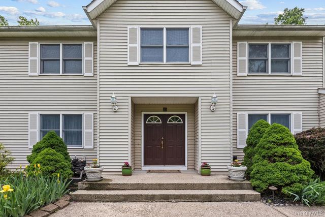 34 Marietta Drive, Pomona, NY 10970
