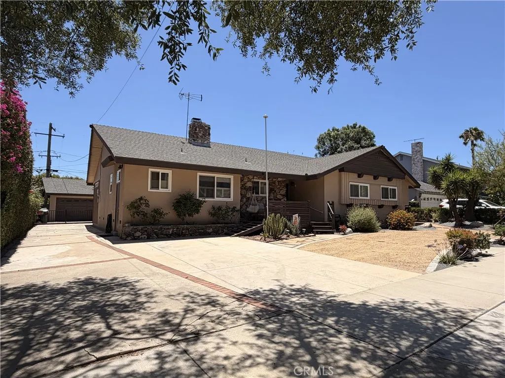 874 W 19th St, Upland, CA 91784