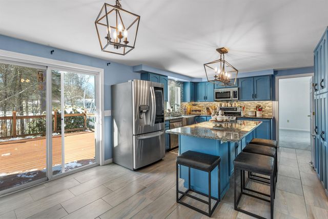 17 Cottage Circle, Lebanon, NH 03784