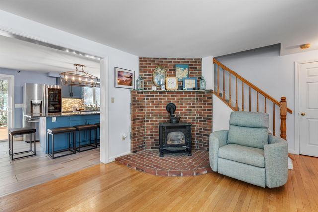 17 Cottage Circle, Lebanon, NH 03784