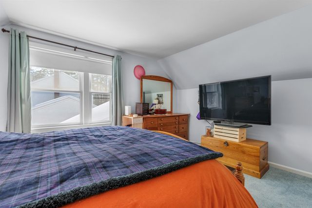 17 Cottage Circle, Lebanon, NH 03784