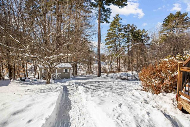 17 Cottage Circle, Lebanon, NH 03784