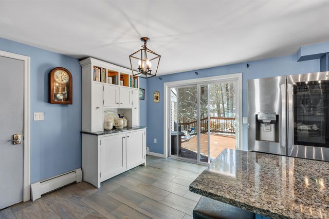 17 Cottage Circle, Lebanon, NH 03784